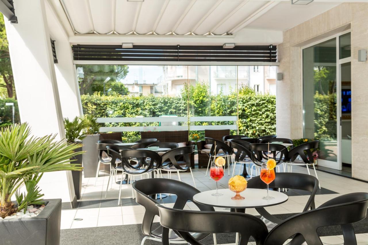 Hotel & Aparthotel Carinthia S Lido di Jesolo Exteriér fotografie